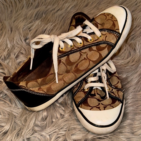 Coach Shoes - Y2K Coach Barrett Brown Khaki Signature Logo Jacquard Sneakers Size 9